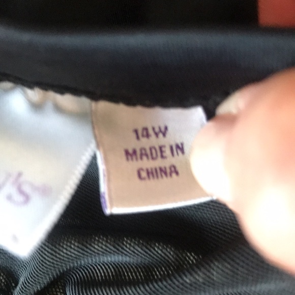 Roaman’s swim top - Picture 8 of 8